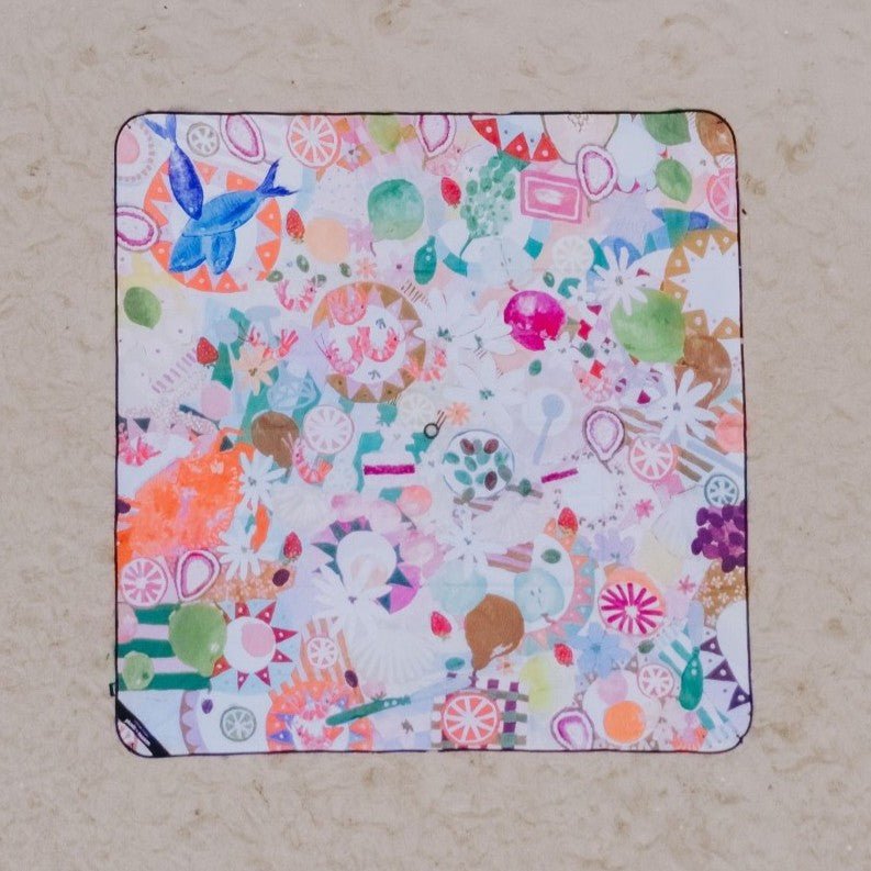 Summer Graze Really Big Picnic Rug and Backpack Set - Umbrella Hole Version