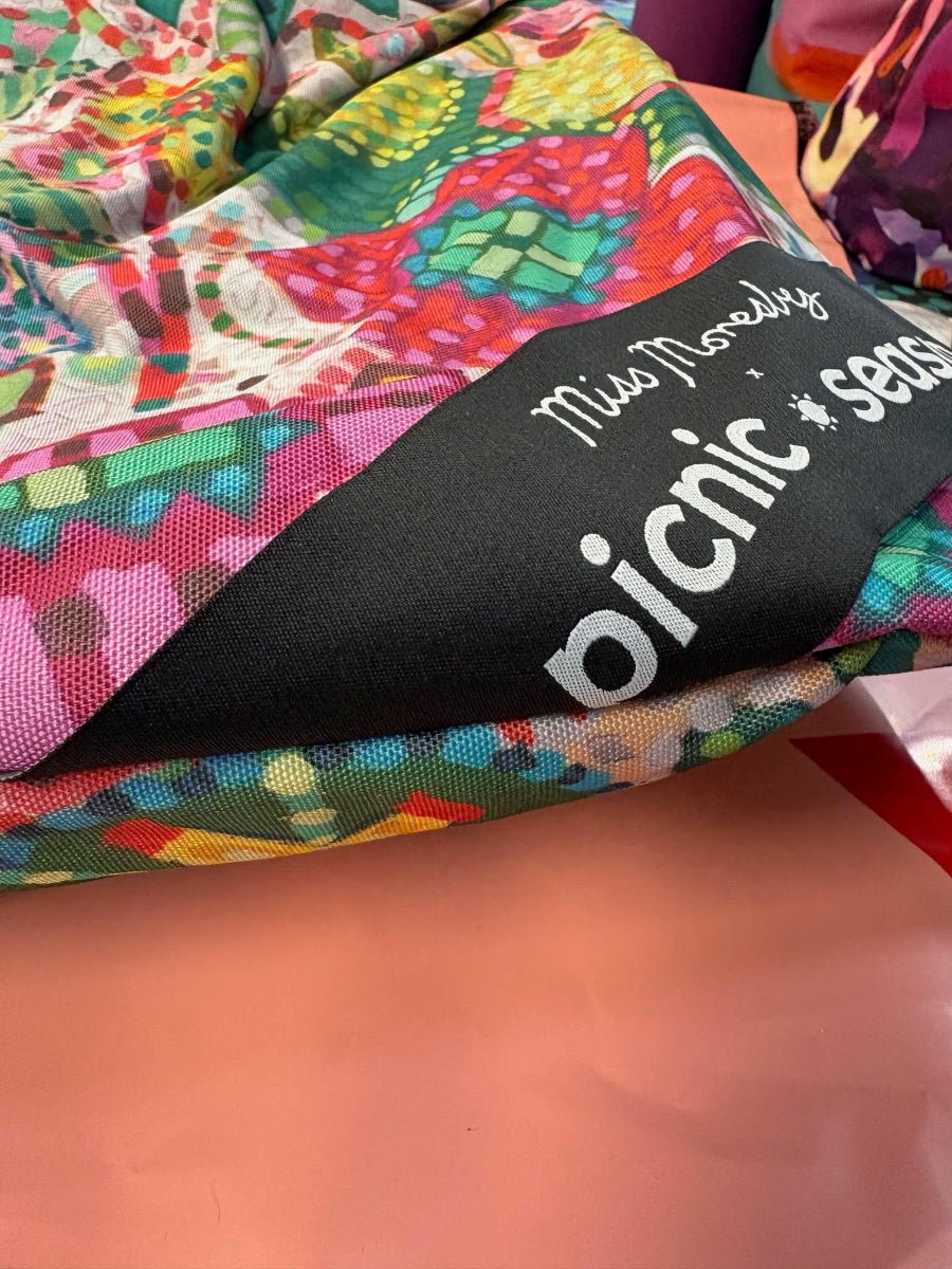 Sample Sale 23/#199 Rosy Posy Really Big Picnic Rug and Backpack Set