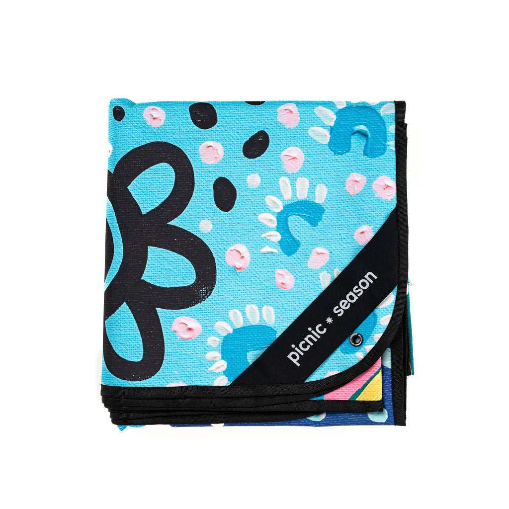 Togetherness Really Big Picnic Rug and Backpack Set - Umbrella Hole Version