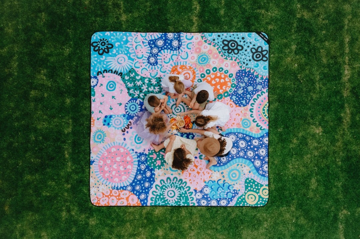 Togetherness Really Big Picnic Rug and Backpack Set - Umbrella Hole Version