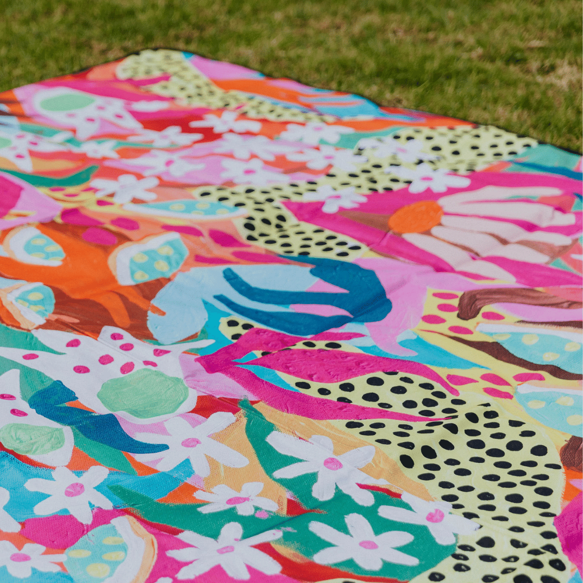 Petal Party Really Big Picnic Rug and Backpack Set