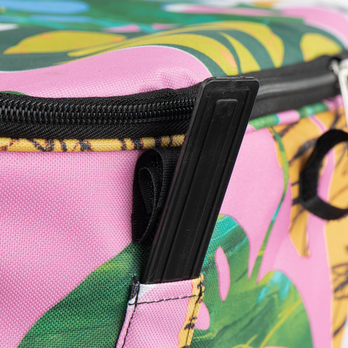 welcome to the jungle really cool insulated picnic basket