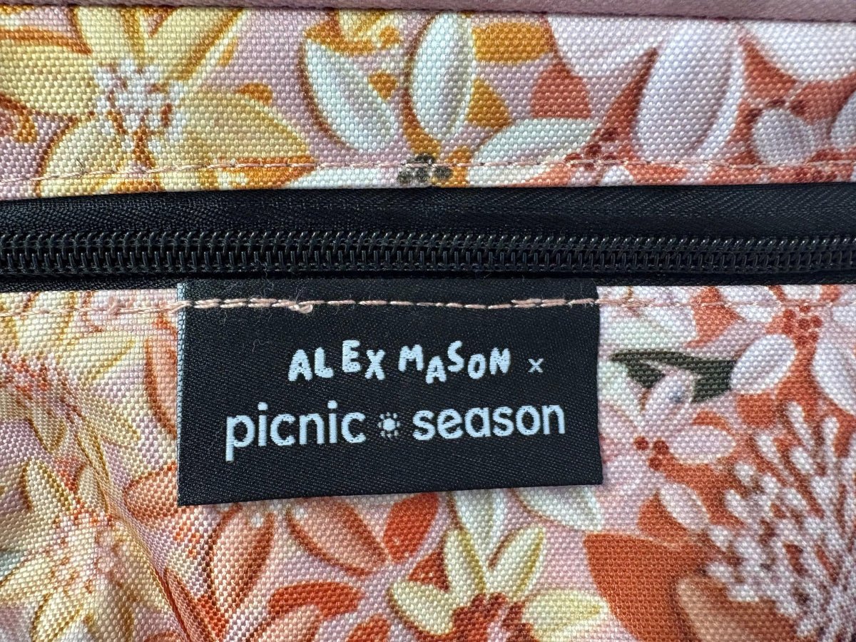 Sample Sale 27/#333 Vanilla Latte Really Cool Picnic Basket