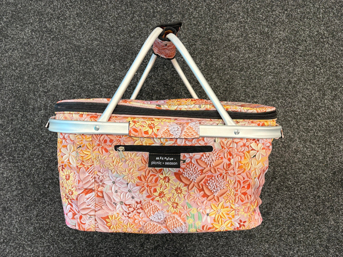 Sample Sale 27/#25 Vanilla Latte Really Cool Picnic Basket