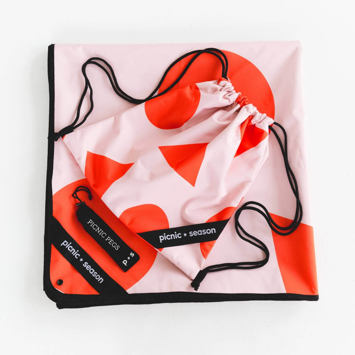 IT'S PICNIC SEASON REALLY BIG PICNIC RUG & backpack set